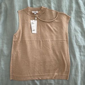 NWT 525 Glitter Top